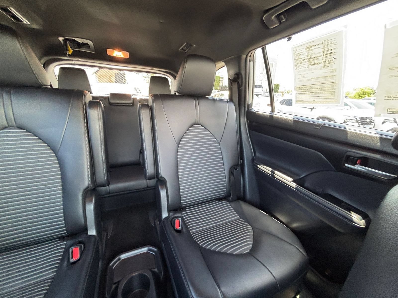 Used 2025 Toyota Highlander XSE AWD/4WD image 72