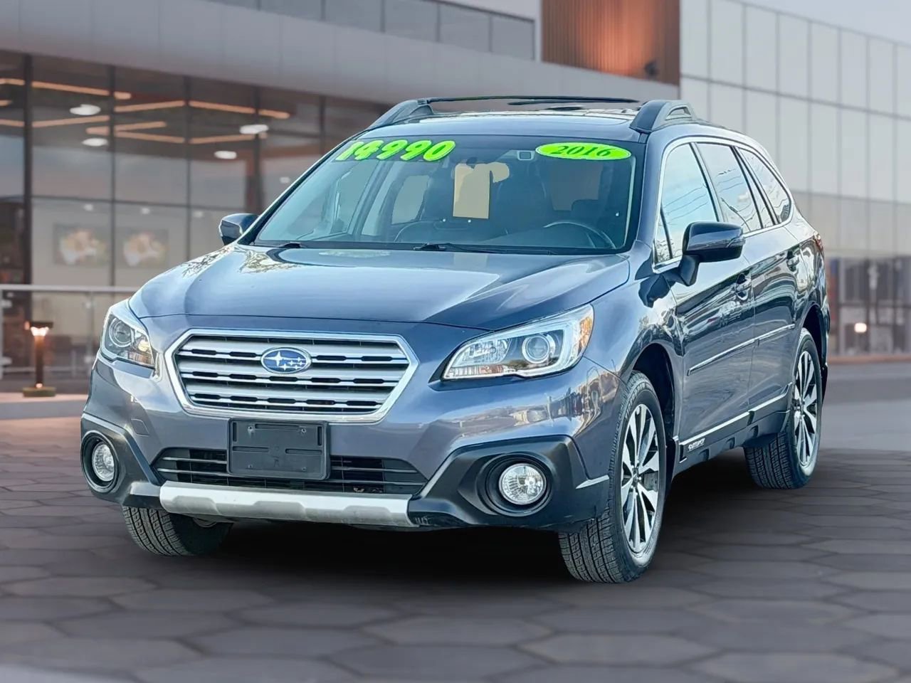 Used 2016 Subaru Outback 2.5i Limited AWD/4WD image 2