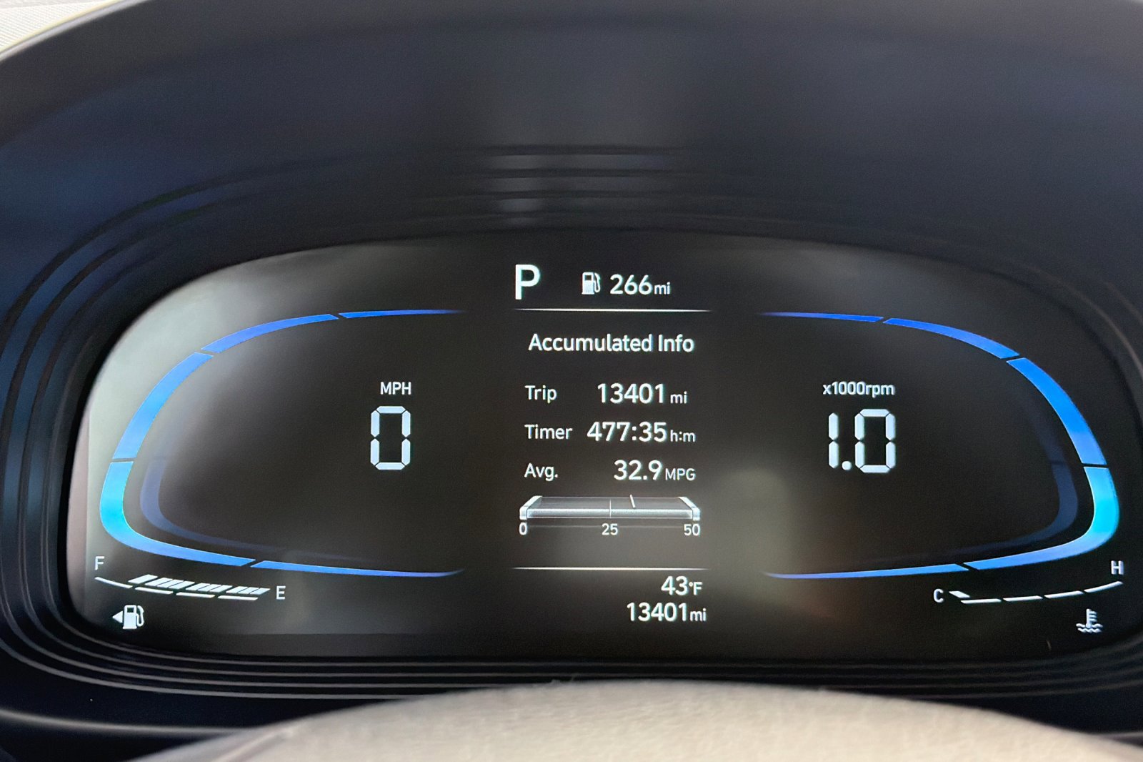 Used 2025 Hyundai Venue SEL image 23