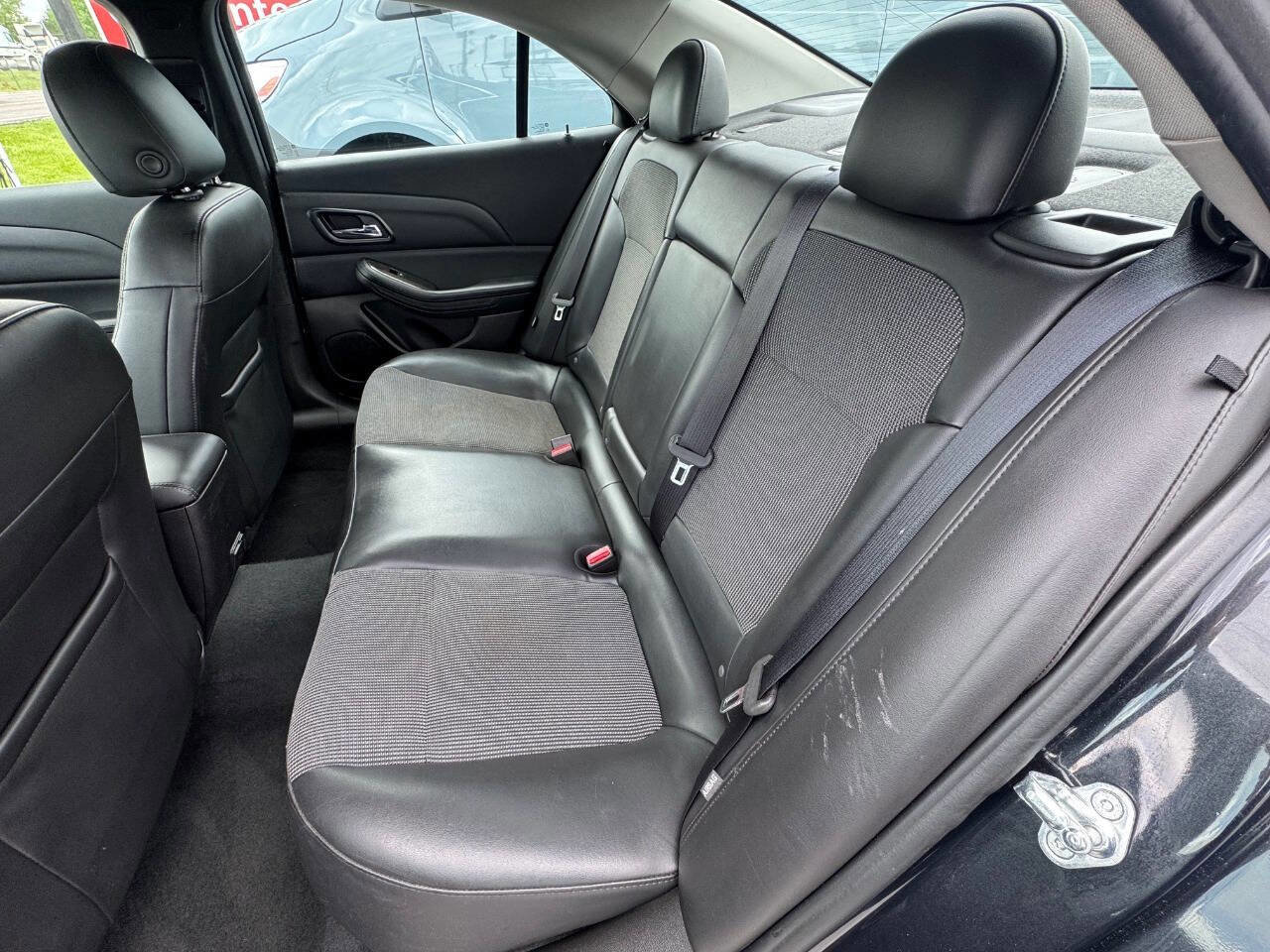 Used 2015 Chevrolet Malibu LT FWD image 10