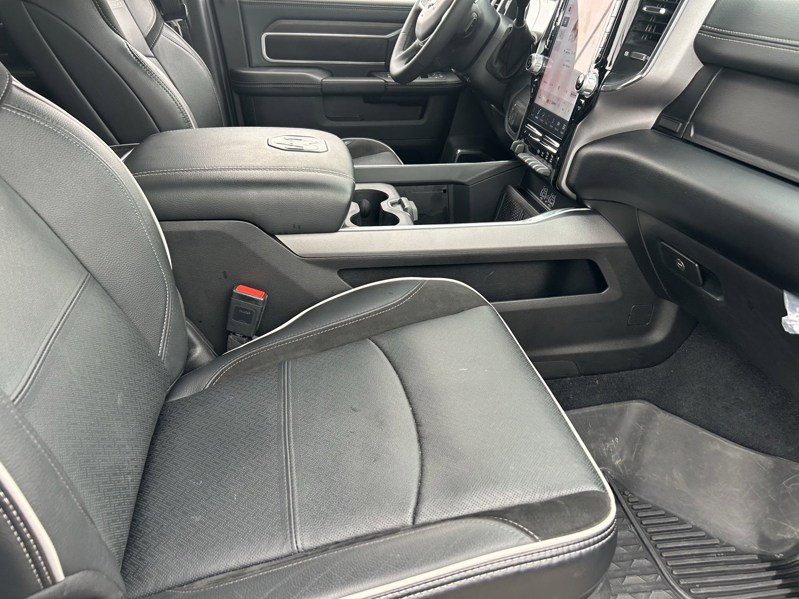 Used 2025 RAM 2500 Laramie image 11