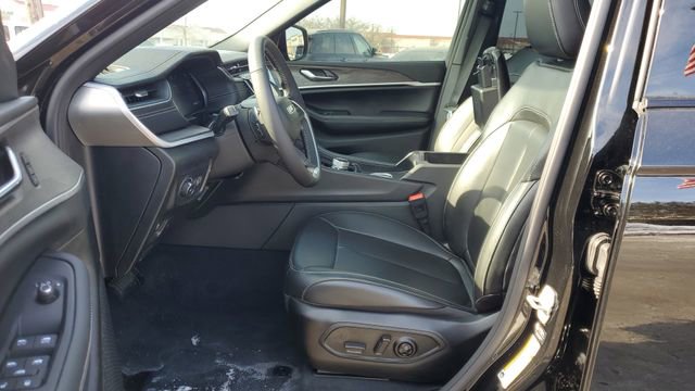 Certified 2025 Jeep Grand Cherokee Limited image 5