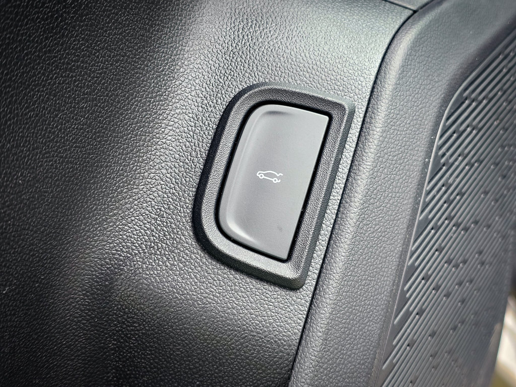 New 2027 GMC Terrain Elevation w/ Elevation Premium Package AWD/4WD image 12