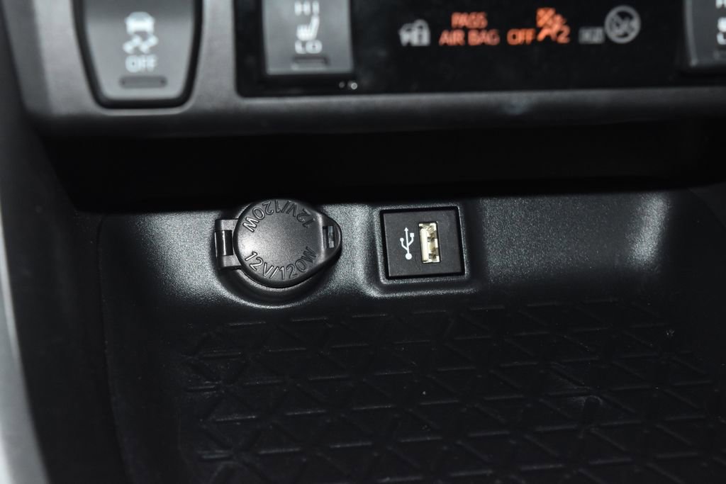 Used 2025 Toyota RAV4 XLE w/ Convenience Package image 13