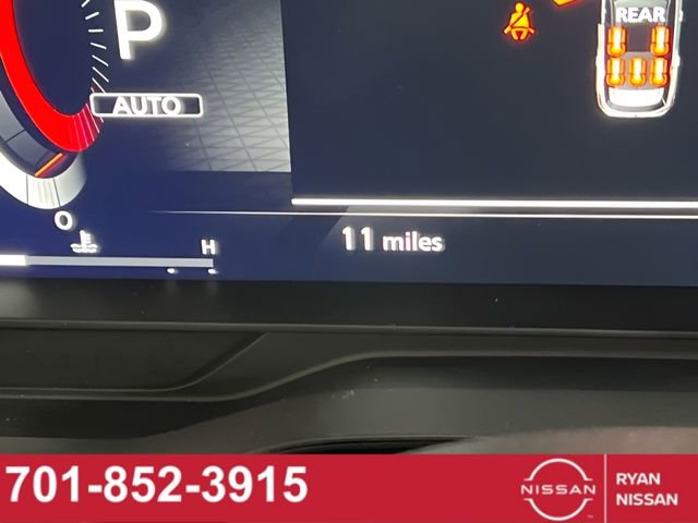 New 2025 Nissan Pathfinder Platinum image 3