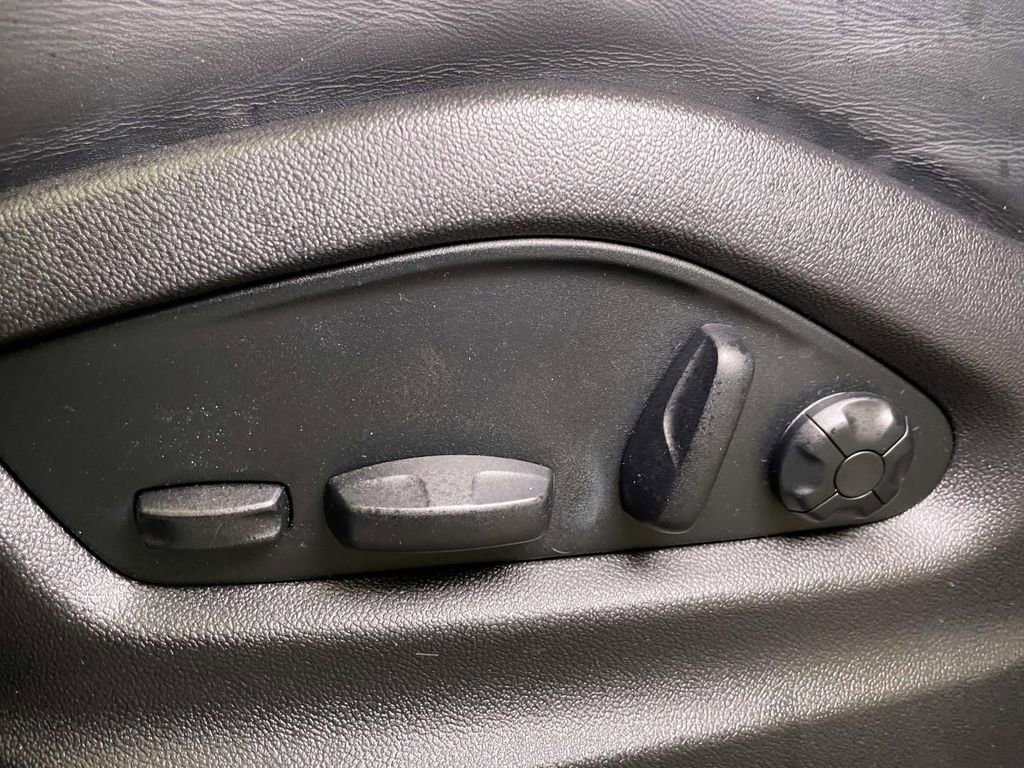 Certified 2023 Porsche Cayenne GTS AWD/4WD image 17