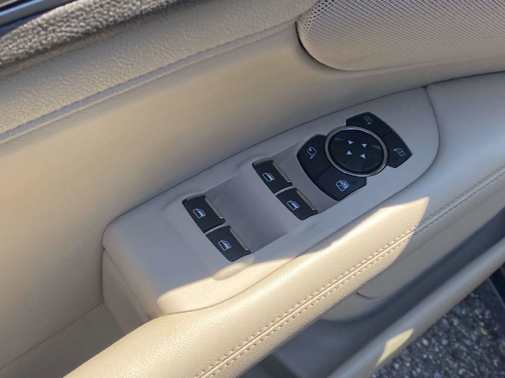 Used 2019 Lincoln MKZ Reserve FWD image 20
