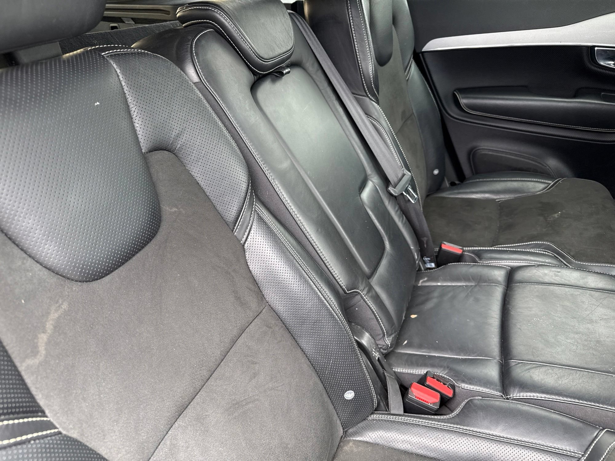 Used 2018 Volvo XC90 T5 R-Design w/ Convenience Package FWD image 21
