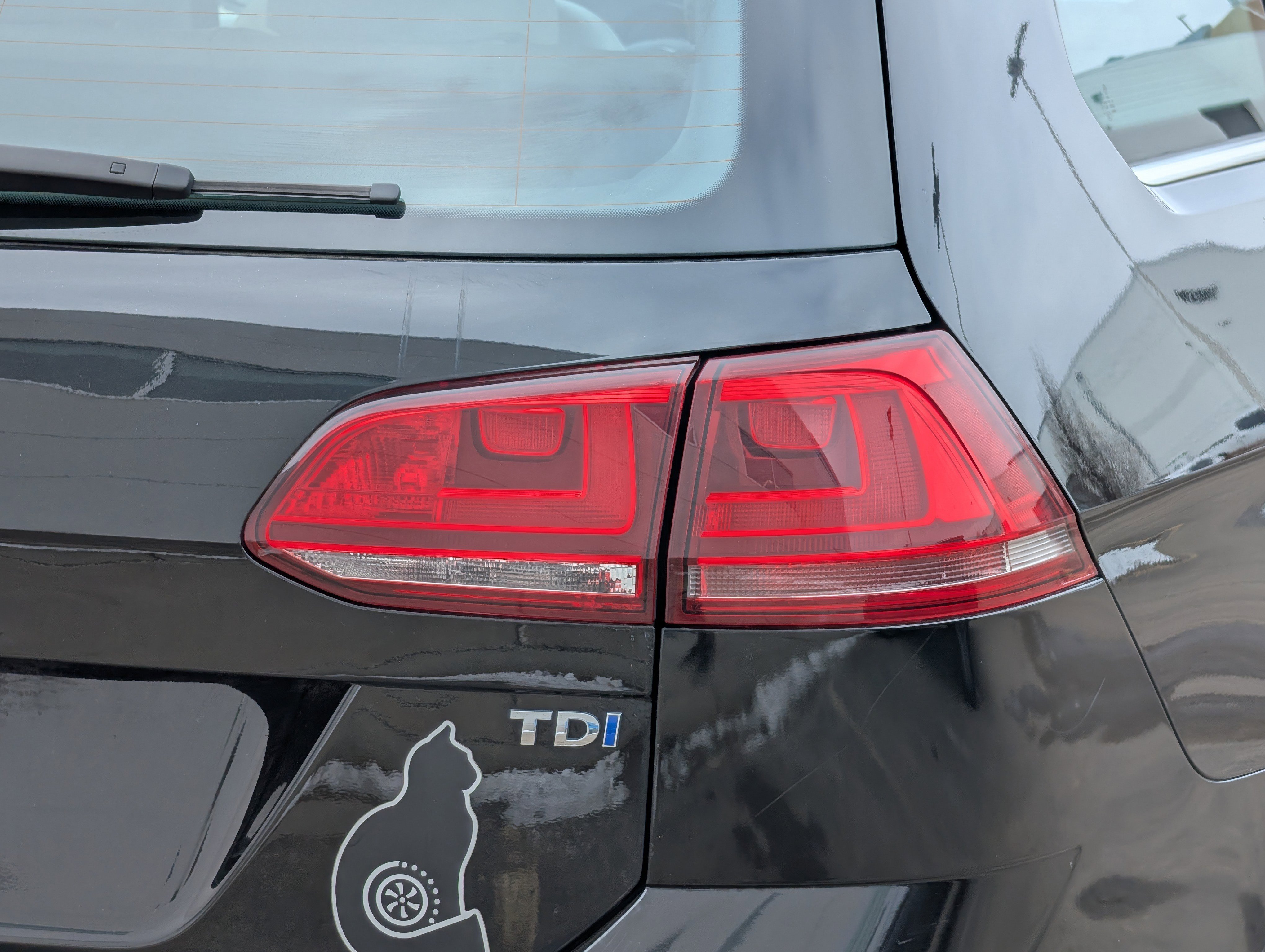 Used 2015 Volkswagen Golf TDI S image 17