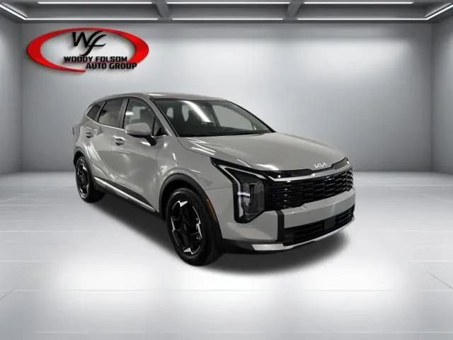 Used 2026 Kia Sportage EX FWD image 3