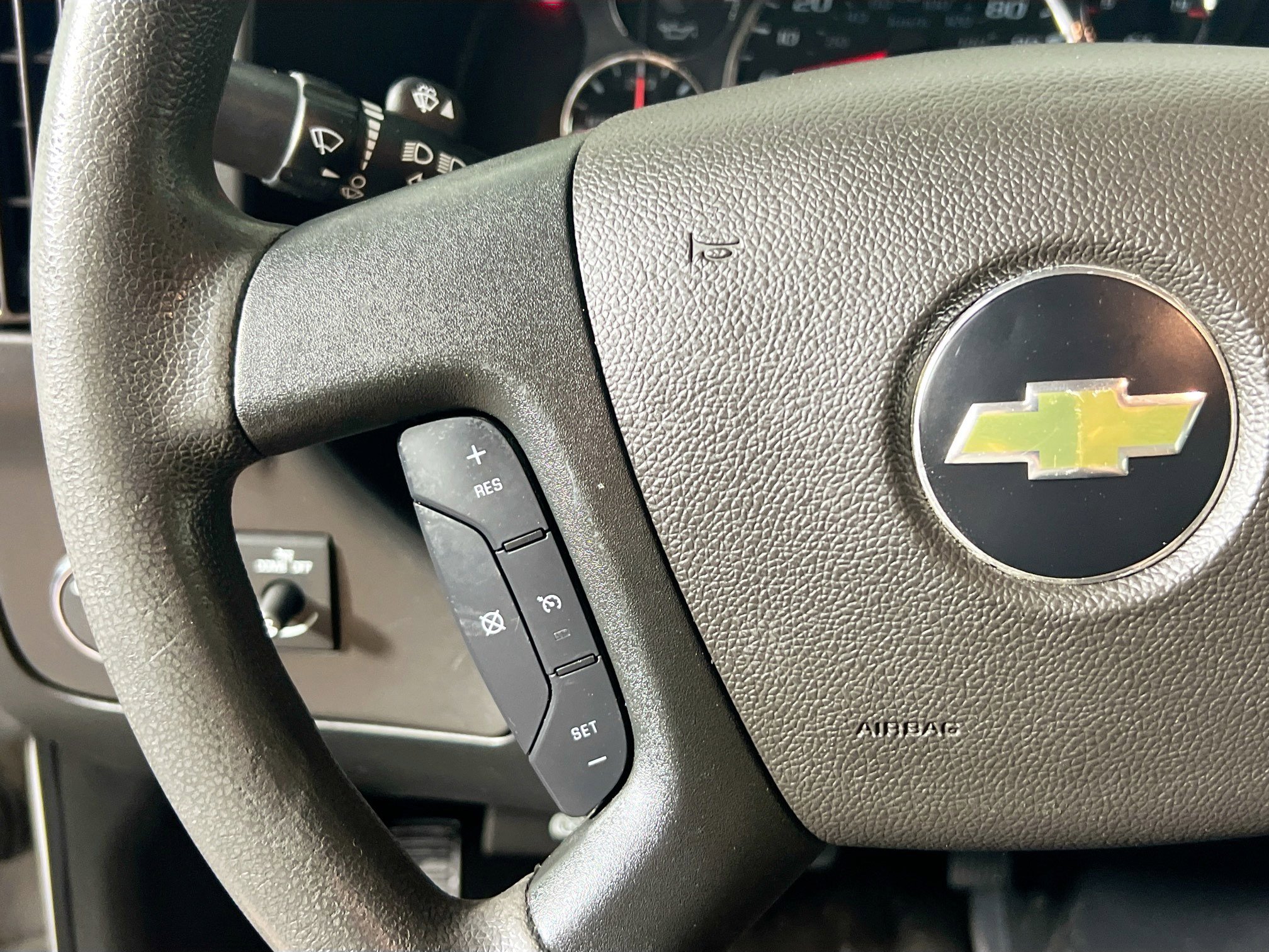 Used 2019 Chevrolet Express 2500 w/ Driver Convenience Package RWD image 17
