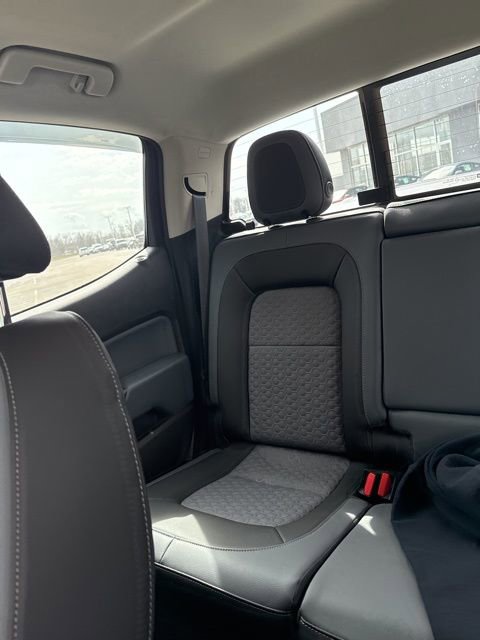 Used 2016 Chevrolet Colorado Z71 image 27