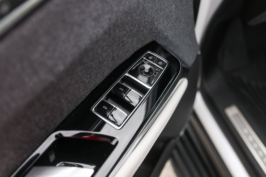 Certified 2025 Cadillac Escalade V w/ LPO, Floor Liner Package image 23