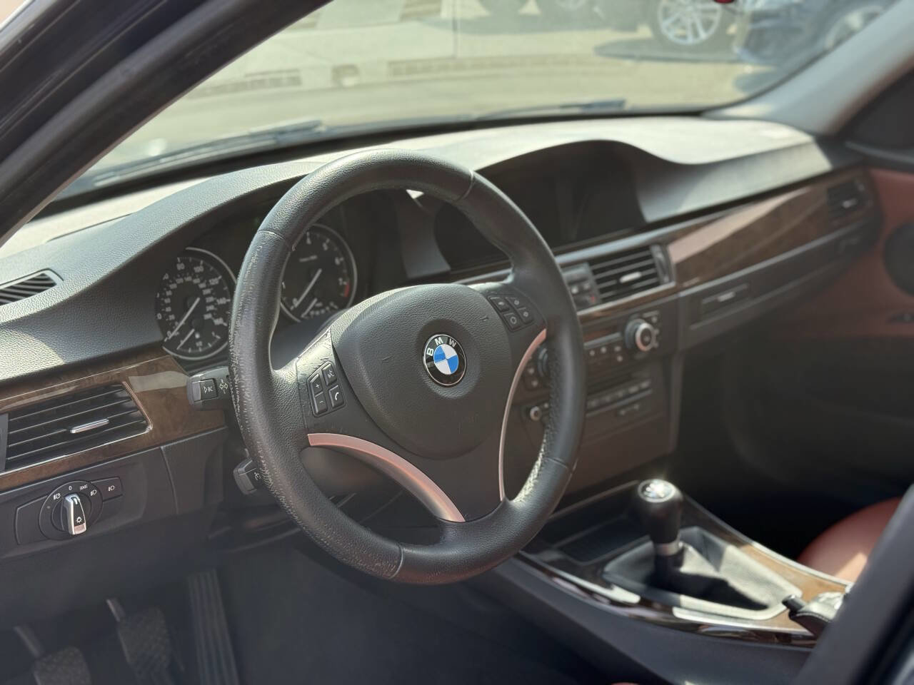 Used 2010 BMW 328i Wagon image 10