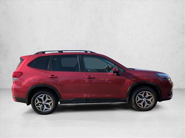Used 2023 Subaru Forester Premium image 4