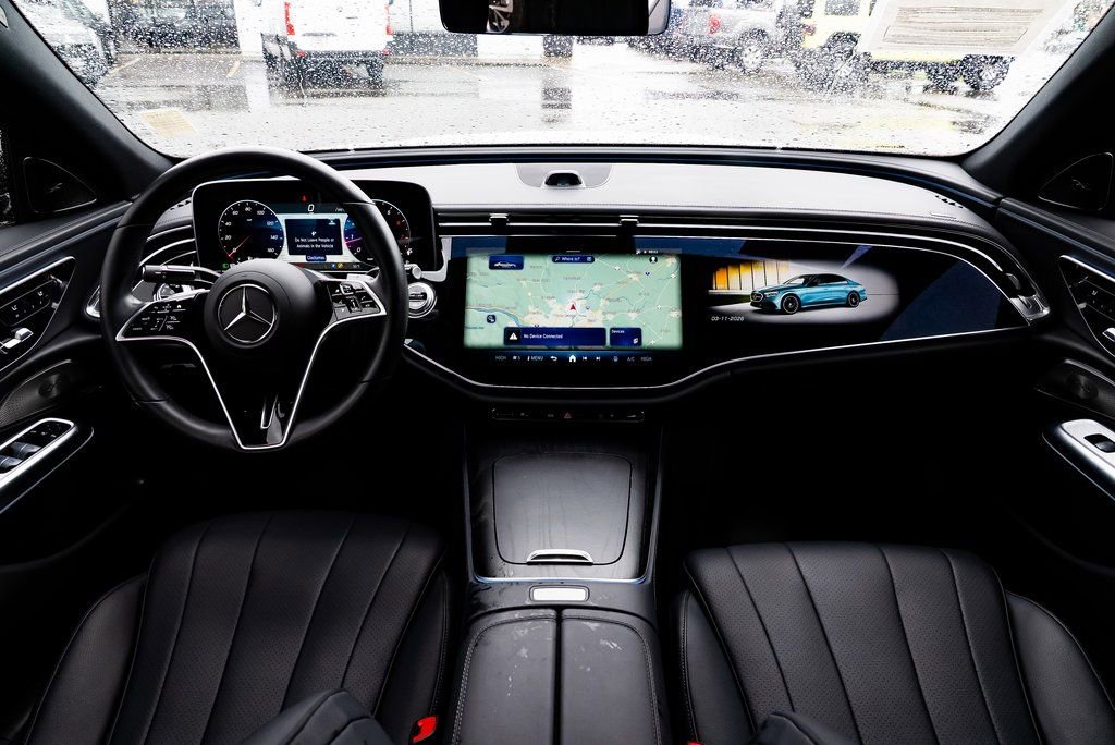 Used 2024 Mercedes-Benz E 350 4MATIC Sedan image 9