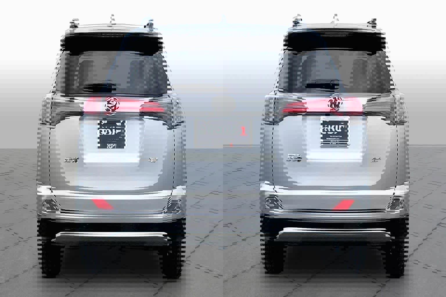 Used 2018 Toyota RAV4 XLE FWD image 5