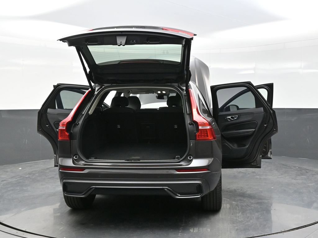Used 2025 Volvo XC60 B5 Plus w/ Climate Package AWD/4WD image 43