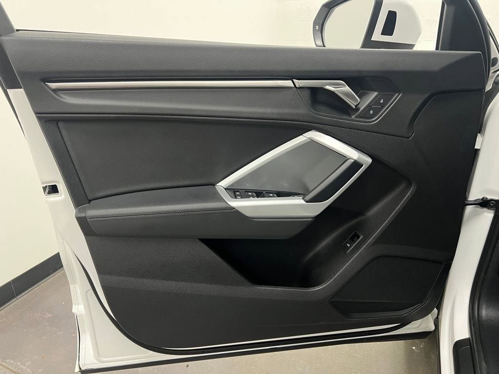 Used 2023 Audi Q3 2.0T Premium AWD/4WD image 12