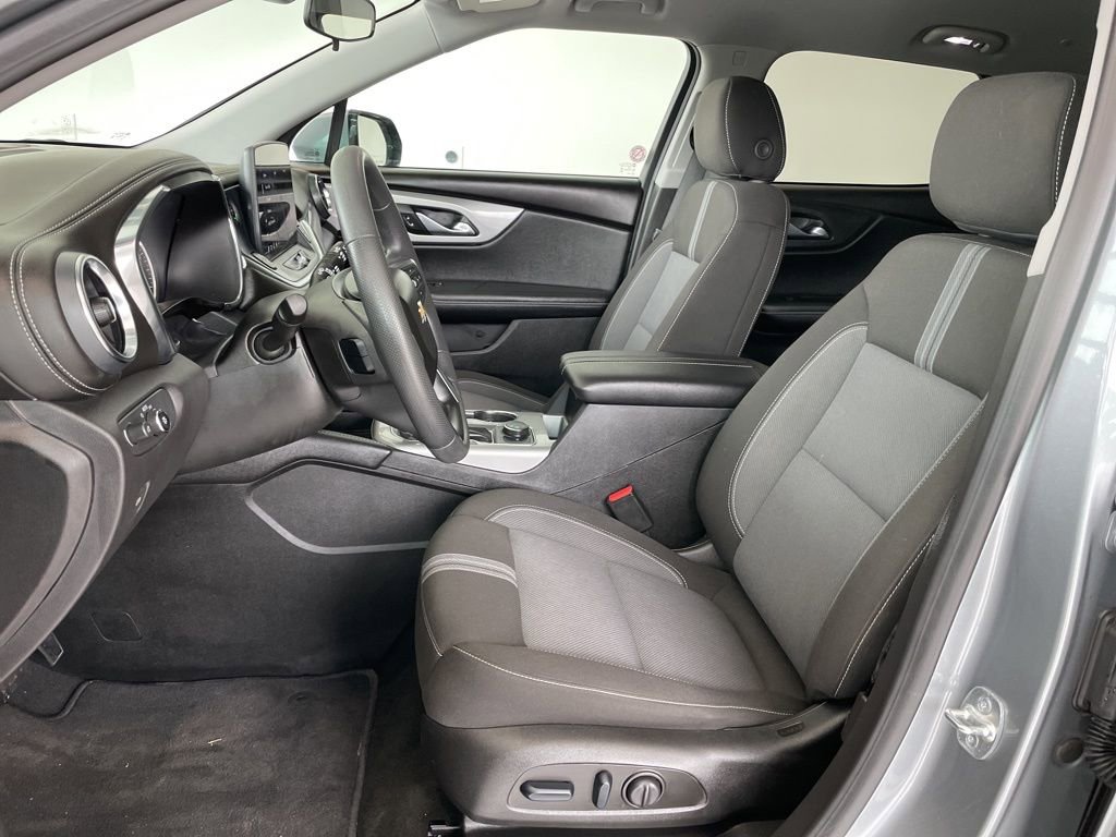 Used 2025 Chevrolet Blazer LT AWD/4WD image 8