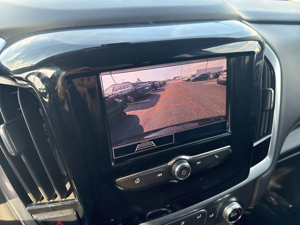 Used 2020 Chevrolet Traverse LS image 25