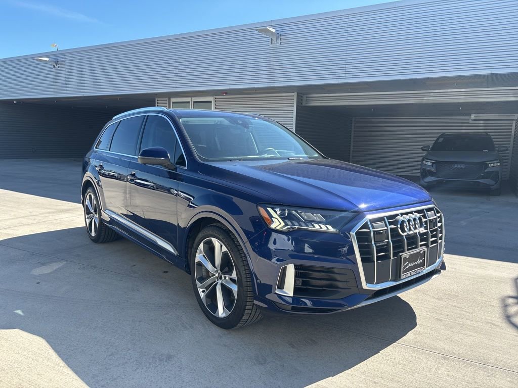 Used 2022 Audi Q7 3.0T Prestige image 3