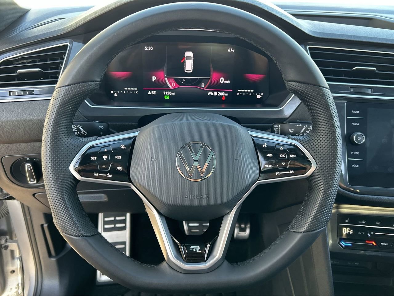 Certified 2024 Volkswagen Tiguan SE R-Line FWD image 20