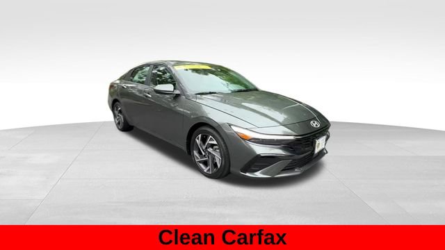 Used 2024 Hyundai Elantra SEL w/ Convenience Package FWD image 3