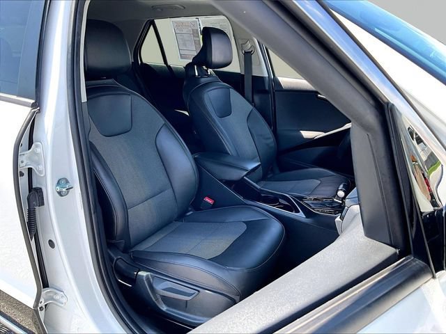 Used 2023 Kia Niro EX Touring FWD image 11