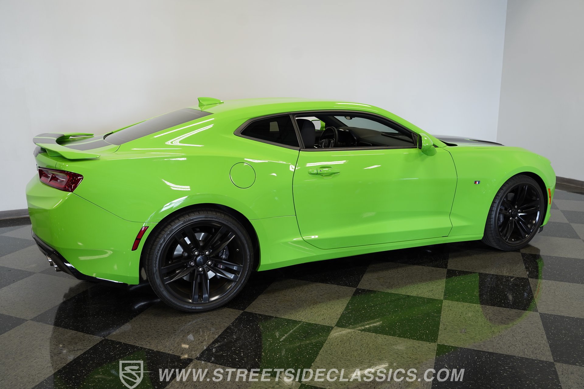 Used 2017 Chevrolet Camaro SS RWD image 14