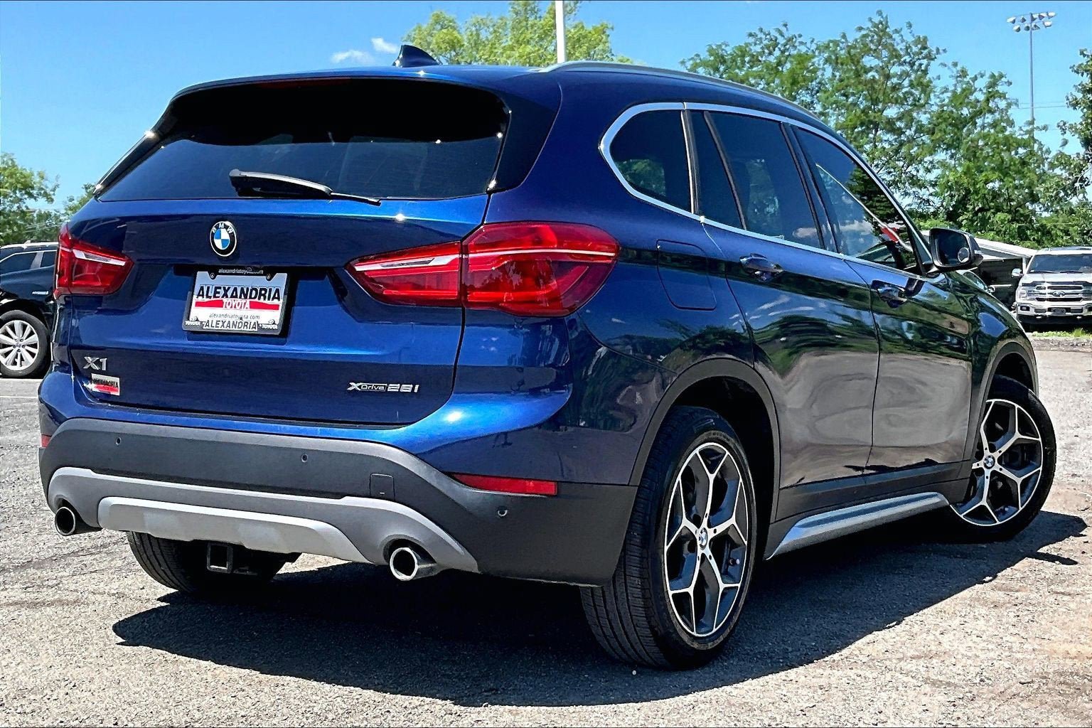 Used 2018 BMW X1 xDrive28i w/ Convenience Package AWD/4WD image 12