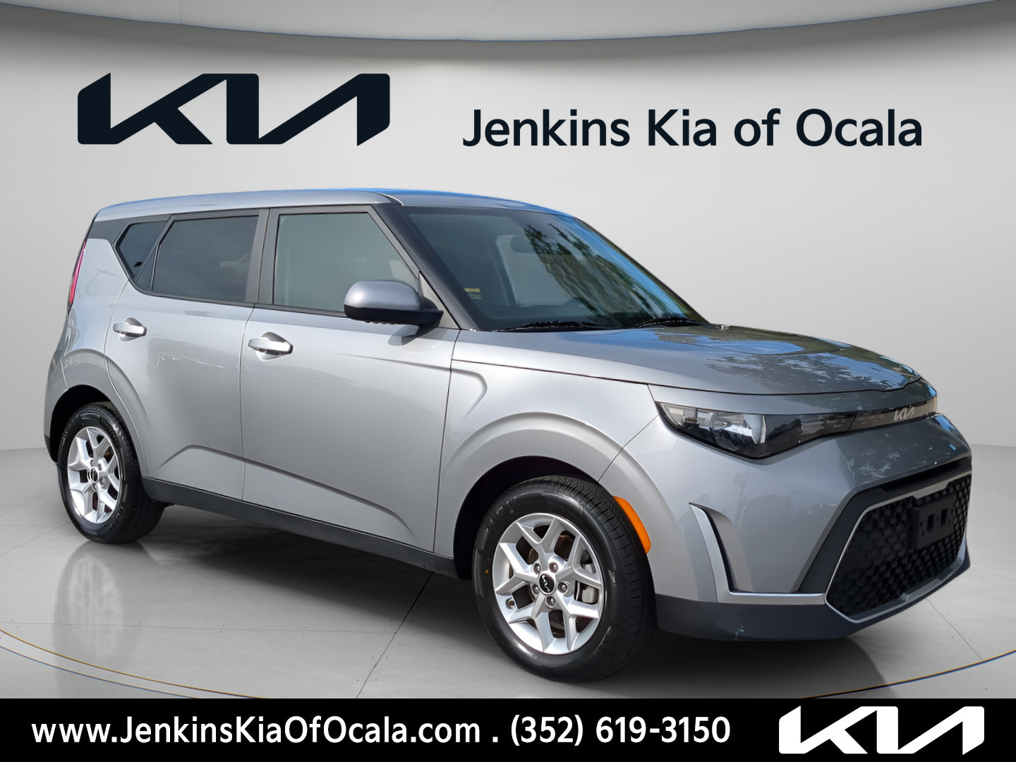 Certified 2023 Kia Soul LX w/ Option Group 015 FWD image 2
