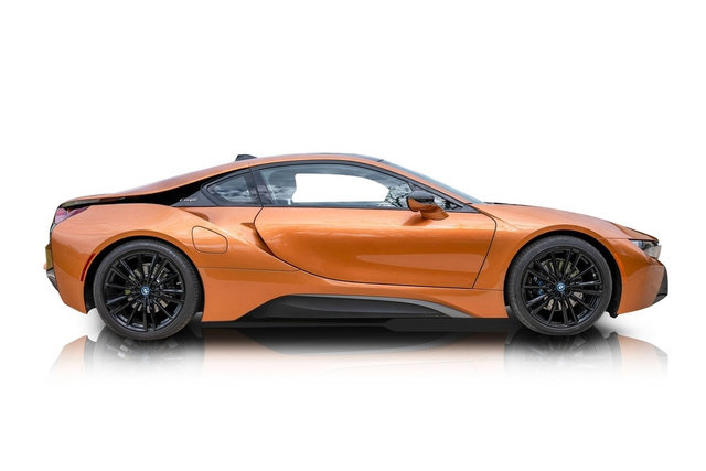 Used 2019 BMW i8 Coupe AWD/4WD image 2