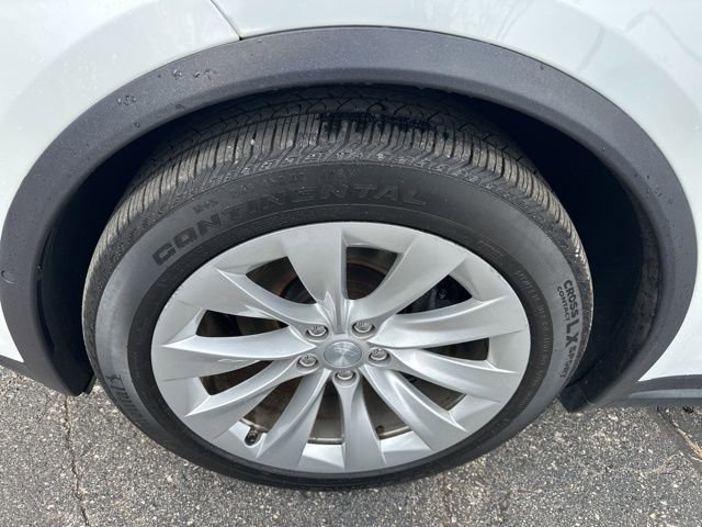 Used 2020 Tesla Model X Long Range image 10