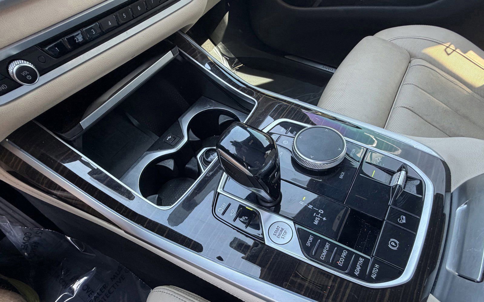 Used 2021 BMW X7 xDrive40i w/ Premium Package 2 AWD/4WD image 32