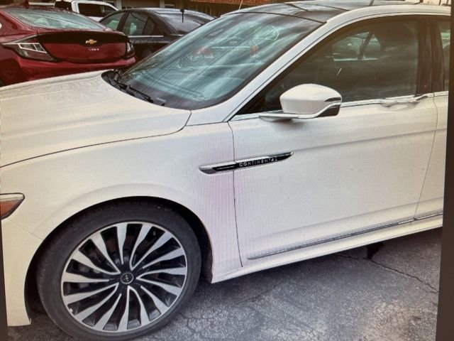 Used 2017 Lincoln Continental Black Label w/ Climate Package AWD/4WD image 2
