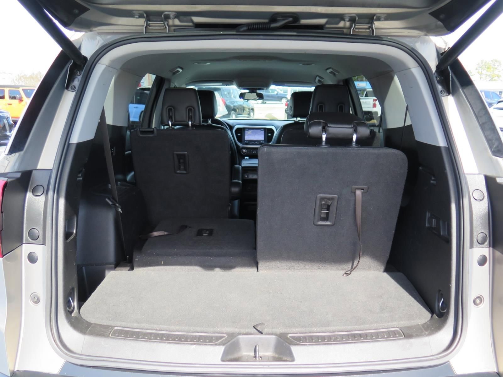 Used 2019 GMC Acadia SLT image 17