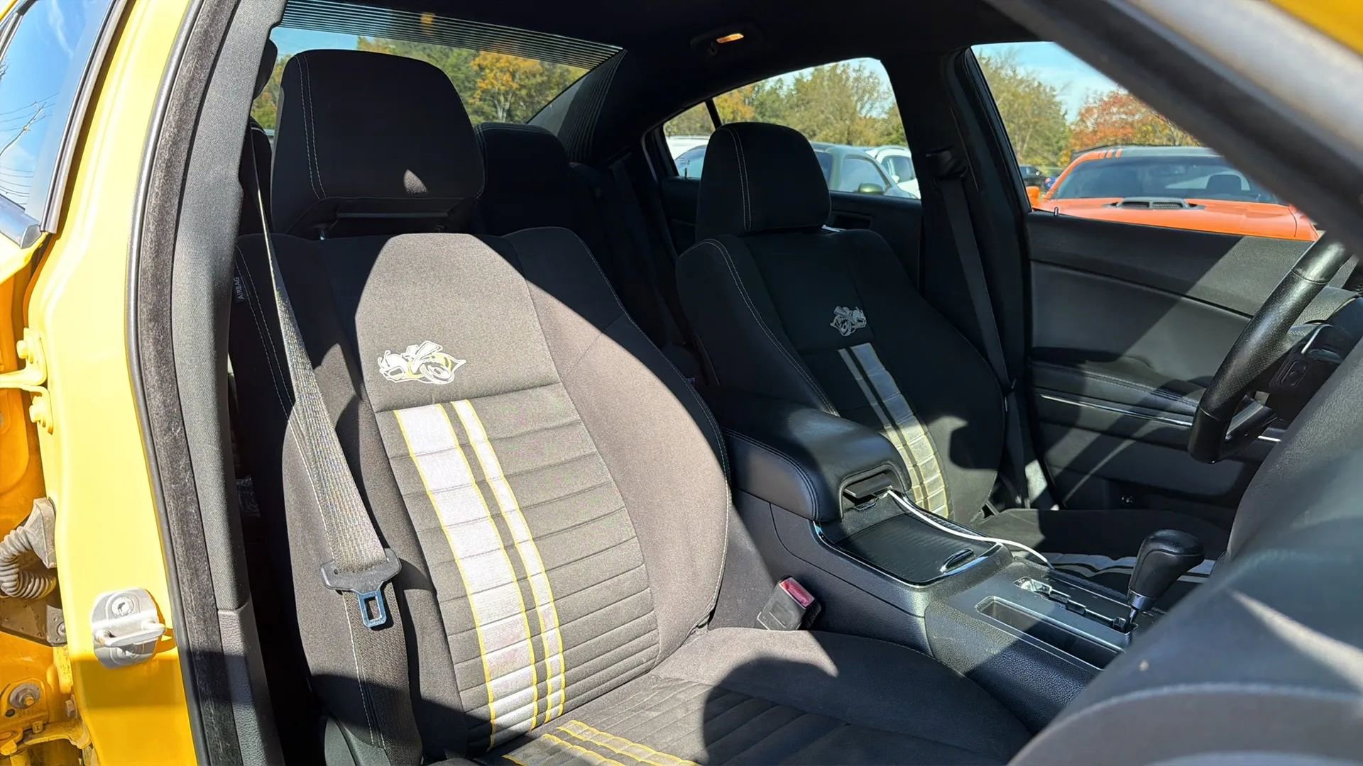 Used 2012 Dodge Charger SRT8 Super Bee w/ Driver Convenience Group II RWD image 18