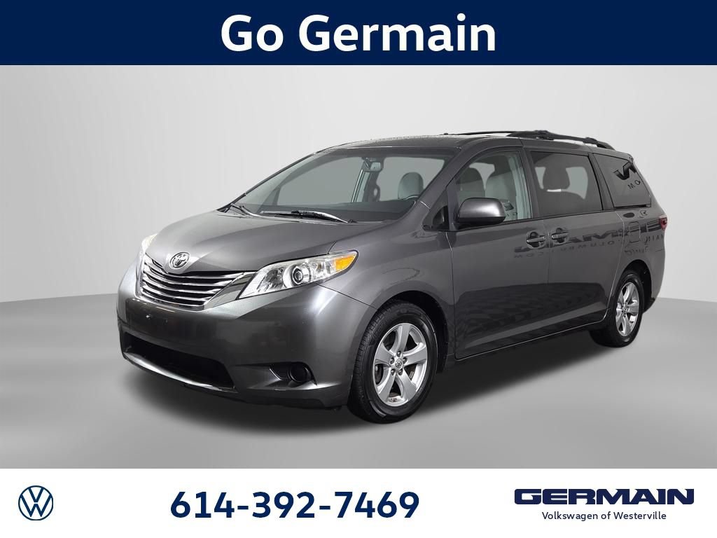 Used 2017 Toyota Sienna LE
