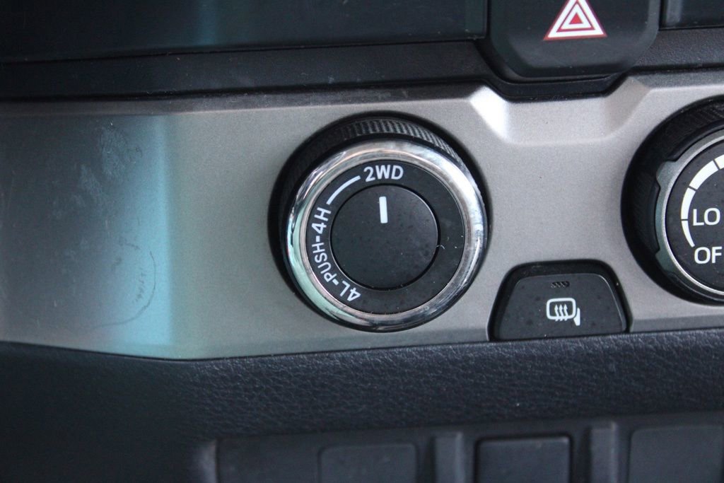 Used 2019 Toyota Tacoma SR5 AWD/4WD image 34