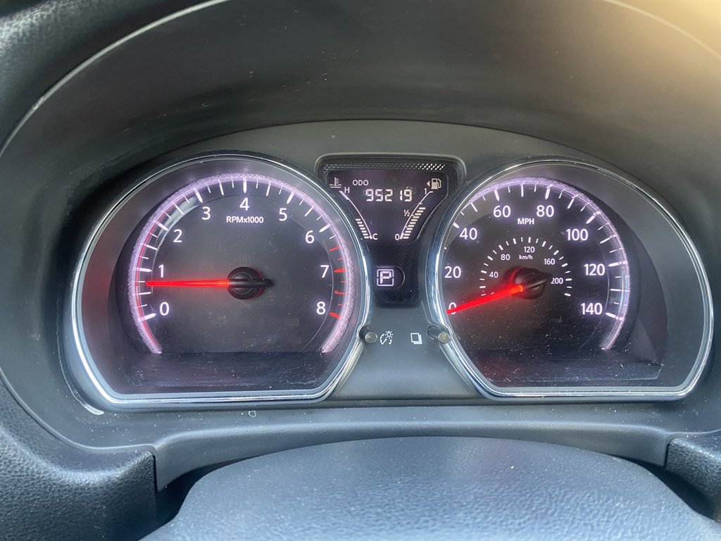 Used 2015 Nissan Versa SV image 19