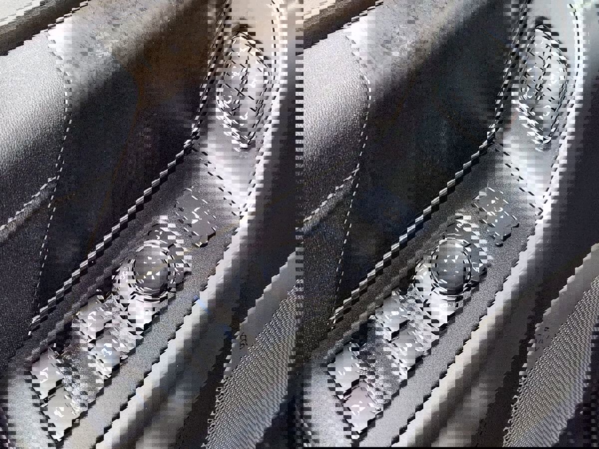 Used 2023 Ford F150 Lariat w/ Trailer Tow Package image 44