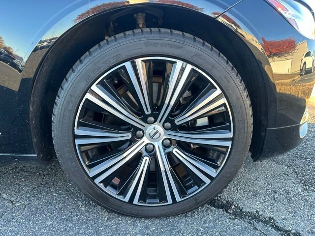 Used 2023 Volvo S90 B6 Plus image 14