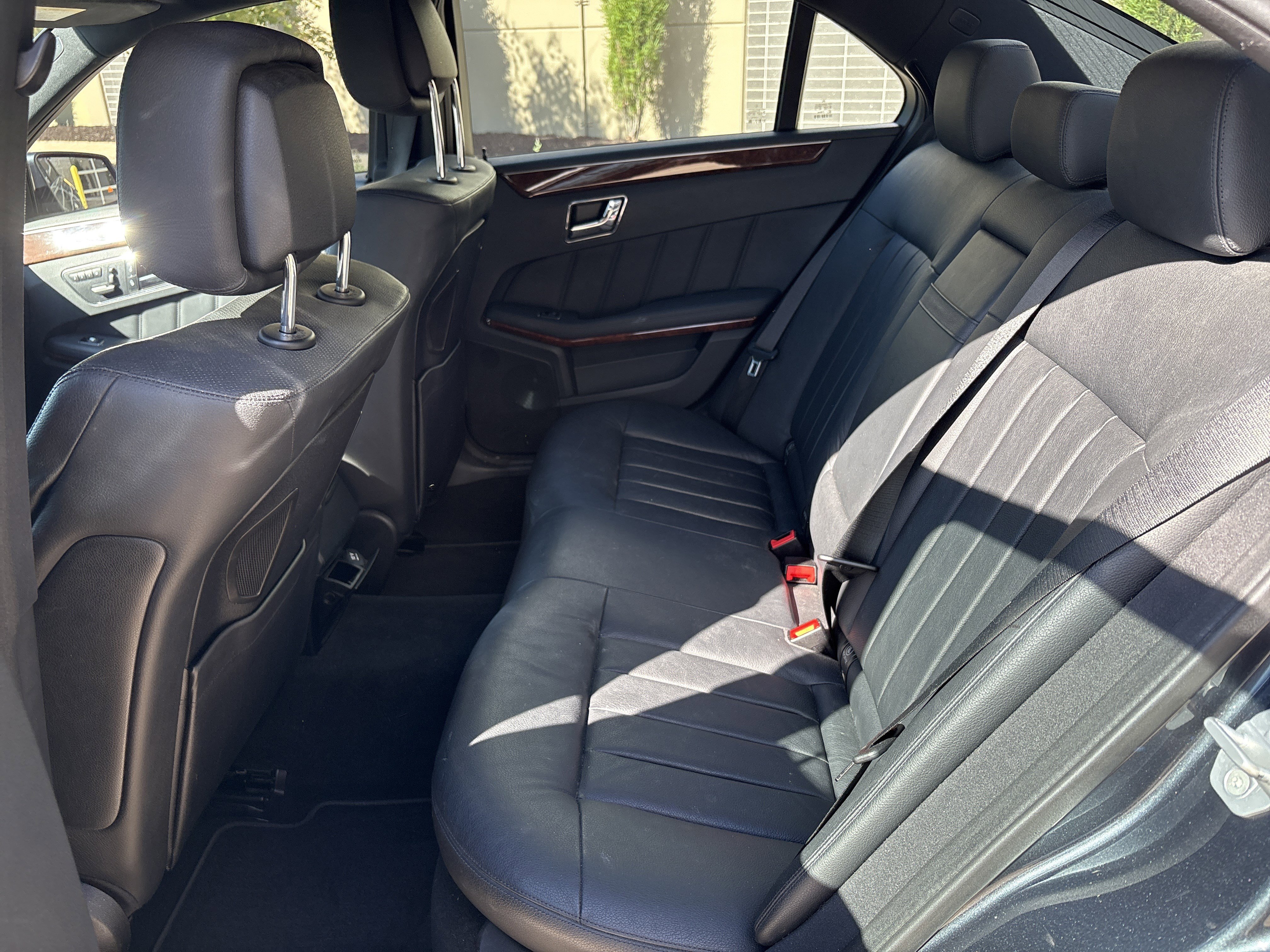 Used 2011 Mercedes-Benz E 350 BlueTEC Sedan image 31