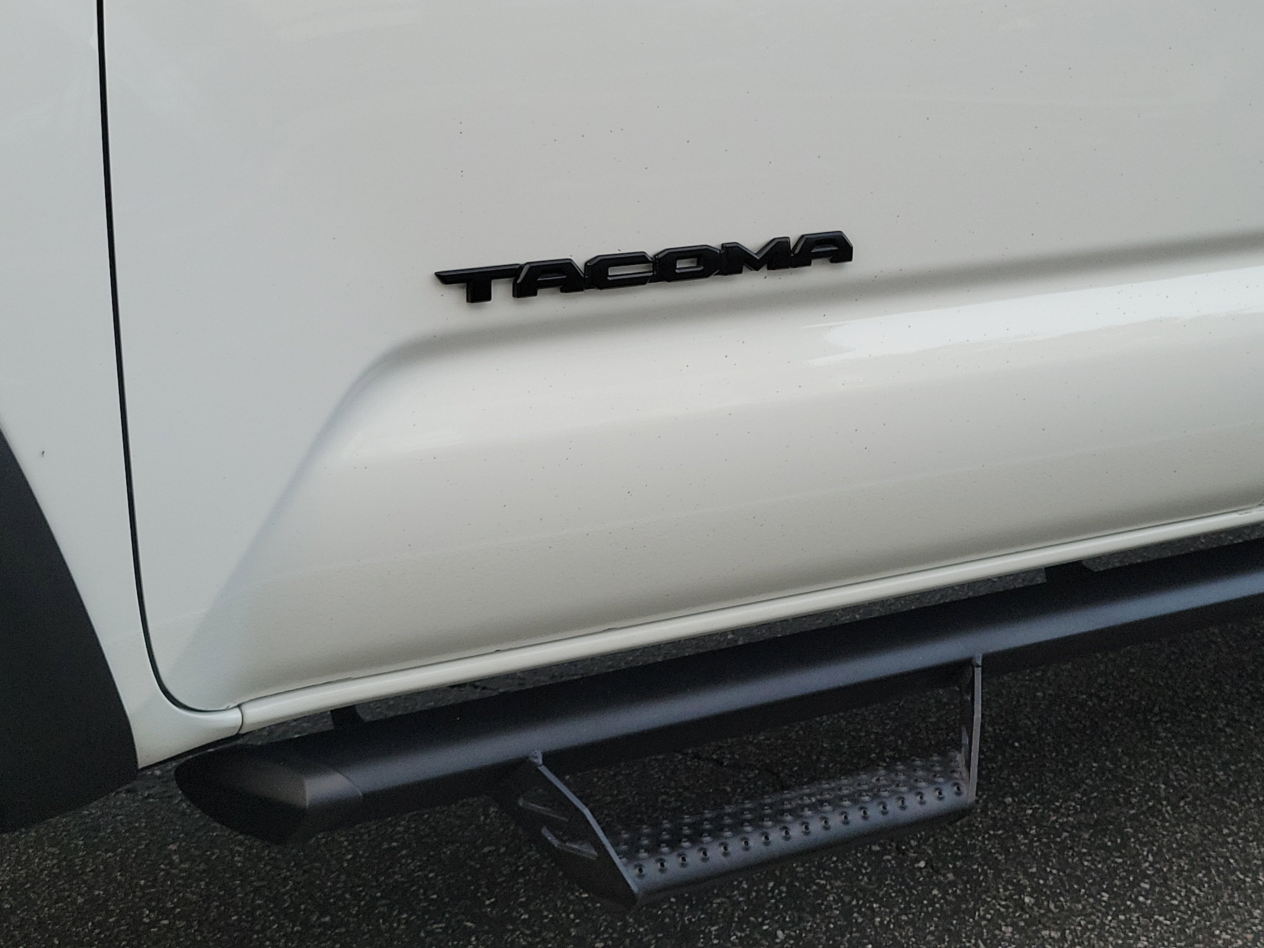 Used 2021 Toyota Tacoma TRD Off-Road w/ Technology Package AWD/4WD image 9