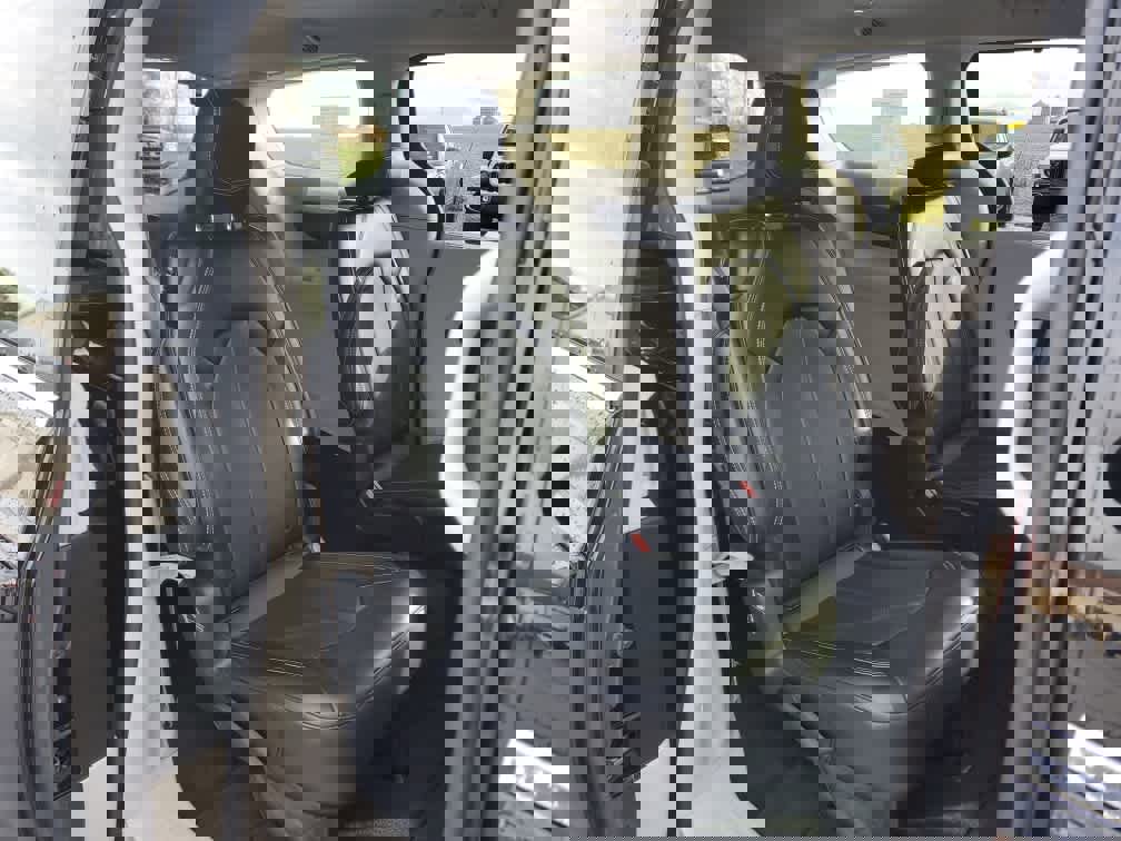 Certified 2024 Chrysler Pacifica Touring-L image 22