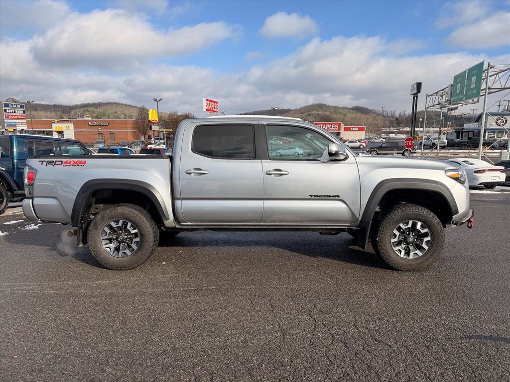 Used 2023 Toyota Tacoma TRD Off-Road w/ Technology Package image 7