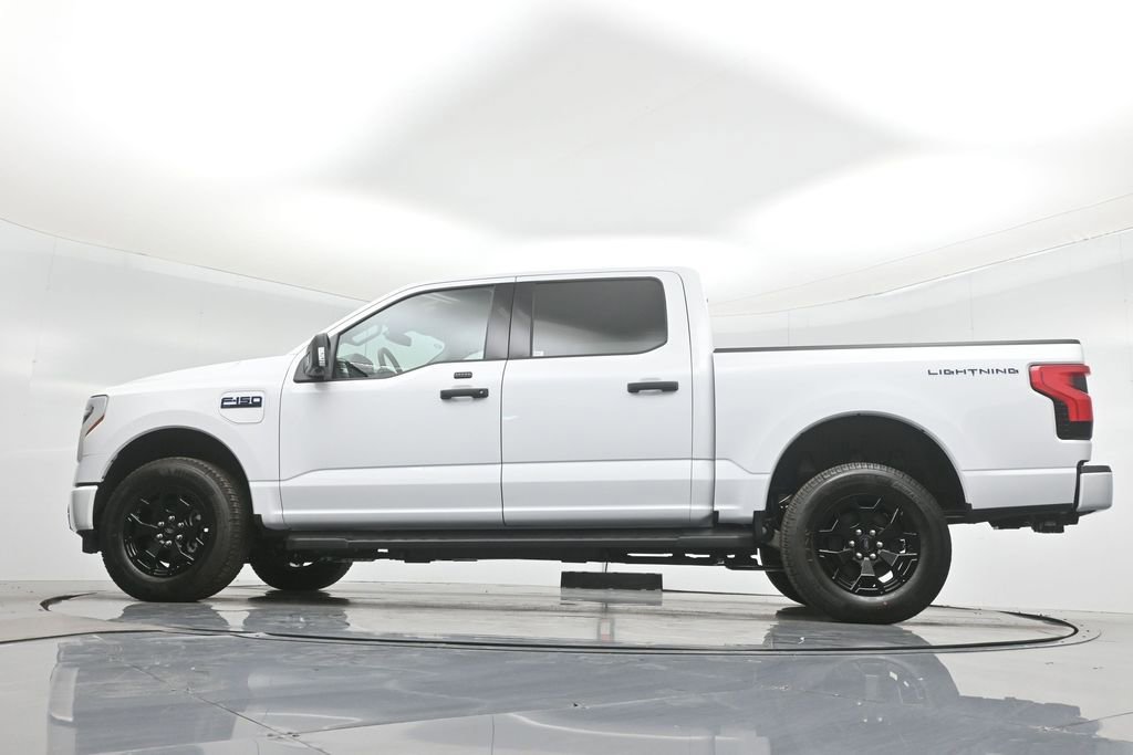 New 2025 Ford F150 Lightning XLT image 53