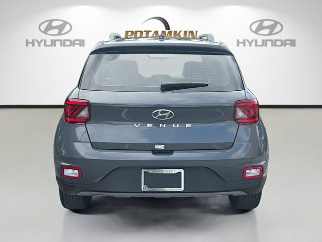 Certified 2024 Hyundai Venue SEL FWD image 6