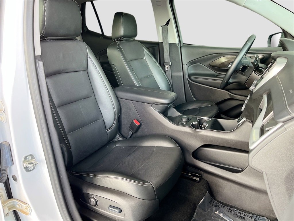 Used 2024 GMC Terrain SLT w/ LPO, Floor Liner Package image 26